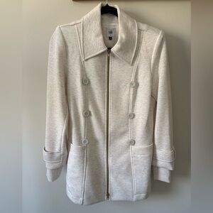 Cabi Headline Topper